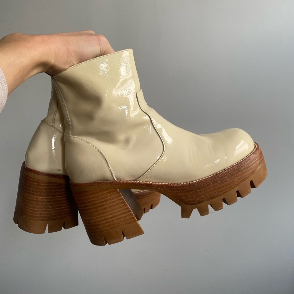 Jeffrey Campbell Quavo Booties In Ice Crinkle Patent 
Size US Womens 8